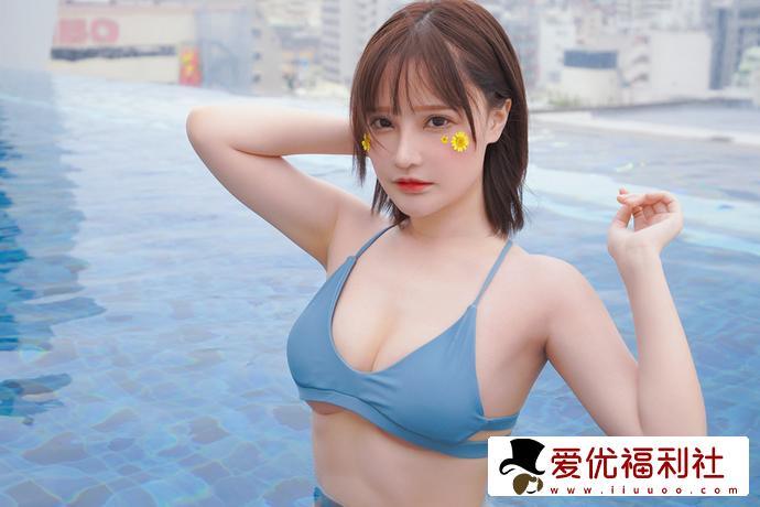大陆萌主千夜未来是不是整过？她的圣旦服图集是卖的吗?-1