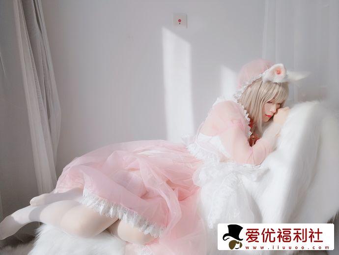 白银81白银小兔子可爱诱人 白银81和摇摇乐一起拍摄的作品叫什么？-4