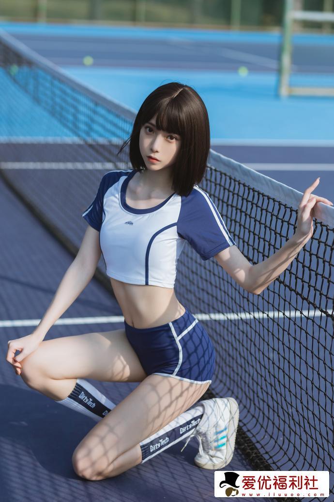 超级养眼！许岚LAN夏日运动服化身迷人动感的足球宝贝-2