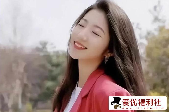 张津瑜厕所门事件经过是真的吗?与吕总的劲爆视频接连曝光-3