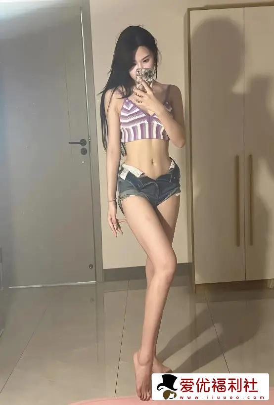 惊艳韩国女主播瑟妃最新舞蹈视频 超管都无奈-2