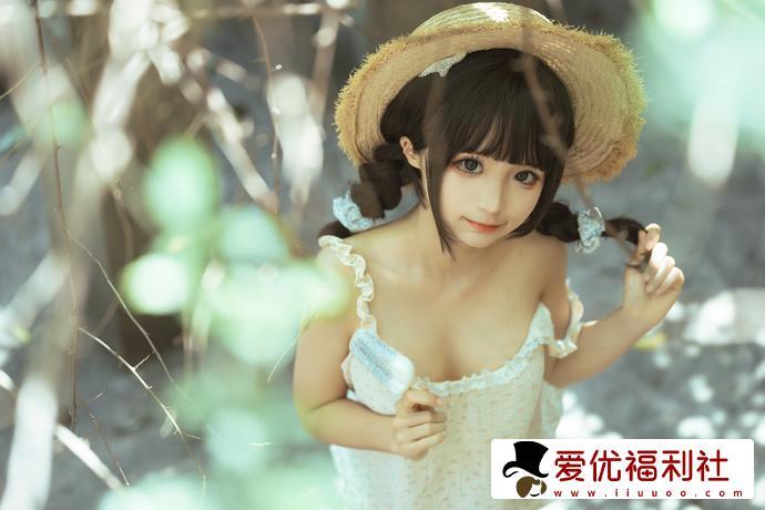 蠢沫沫和摄影师铁手教授是什么关系？他是拍摄到了蠢沫沫无创可贴的图片？-1