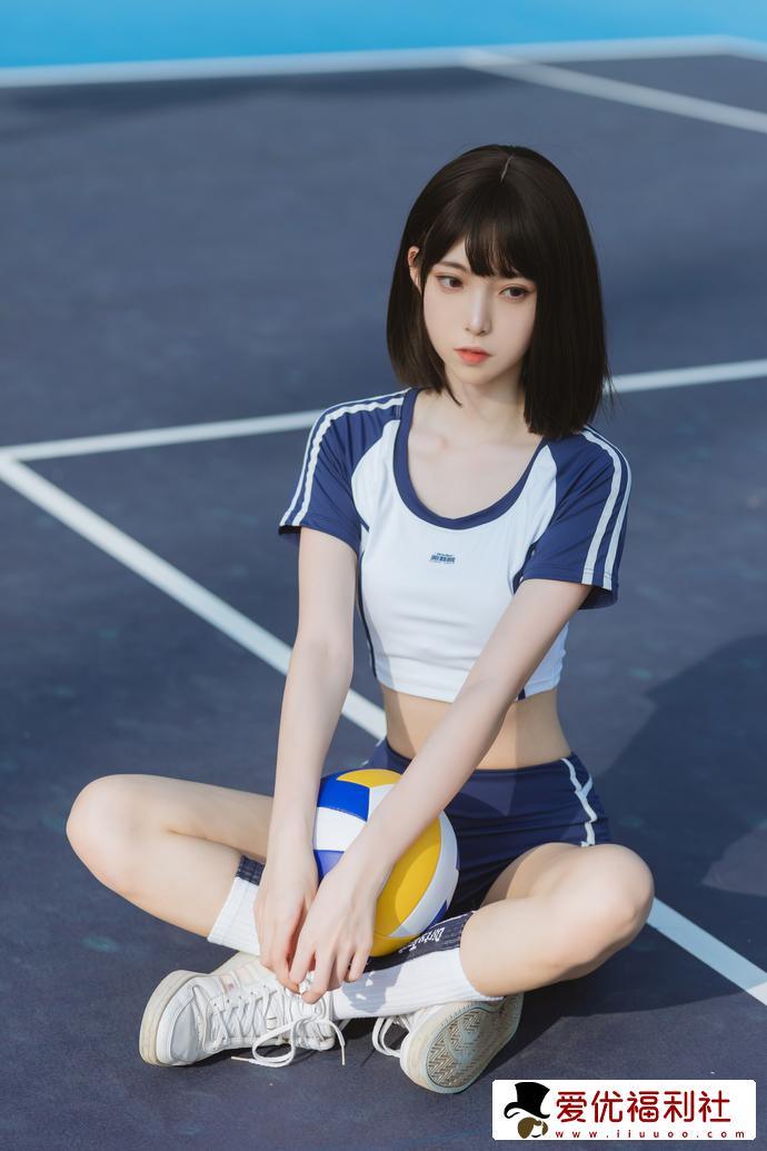 超级养眼！许岚LAN夏日运动服化身迷人动感的足球宝贝-5
