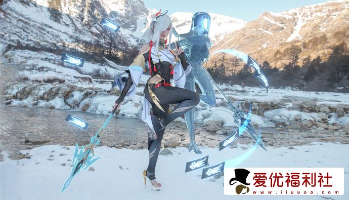 如月灰超绝申鹤Cosplay，冻上雪山也要还原完美角色！-3