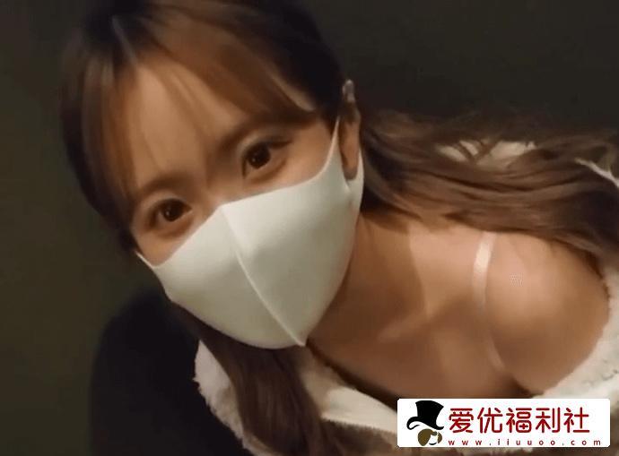 井川里予和别人打扑克牌的视频在哪里能找到？她是怎么火起来的？-1