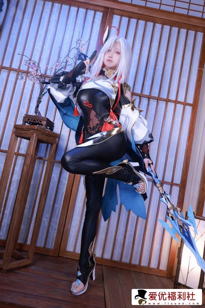 水淼aqua有实战么？夜兰礼服经验丰富花样多-4